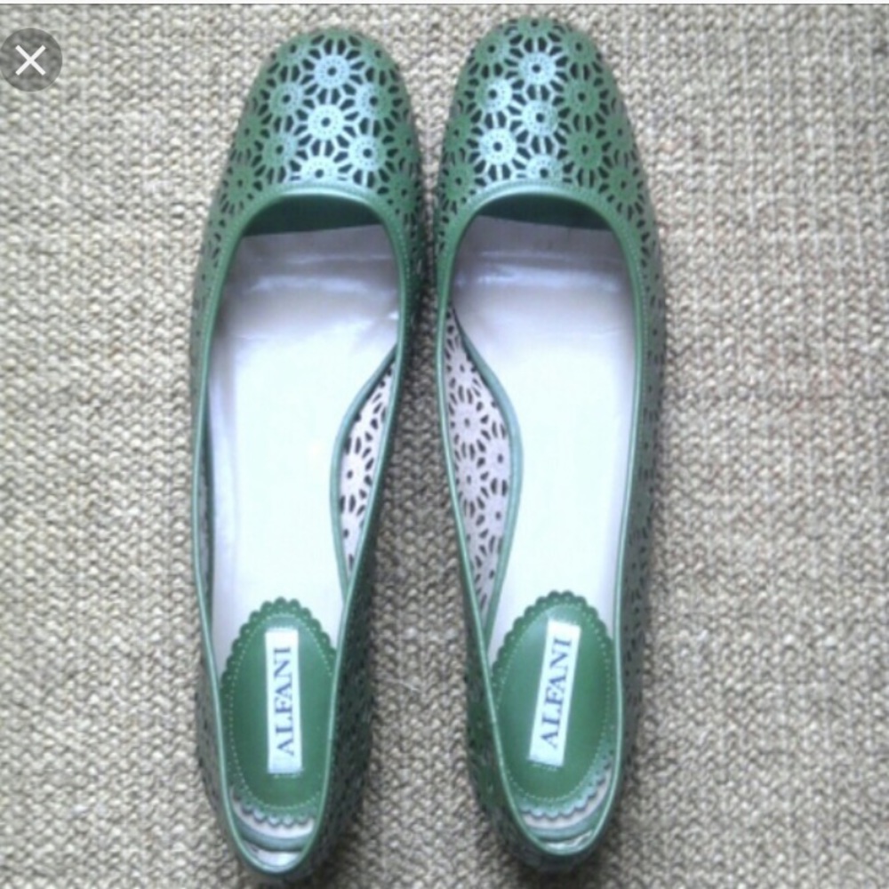 Laser cut leather flats